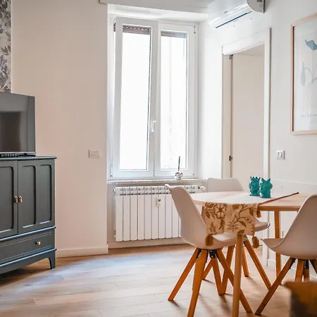 Domus Iulia, Trastevere Apartment