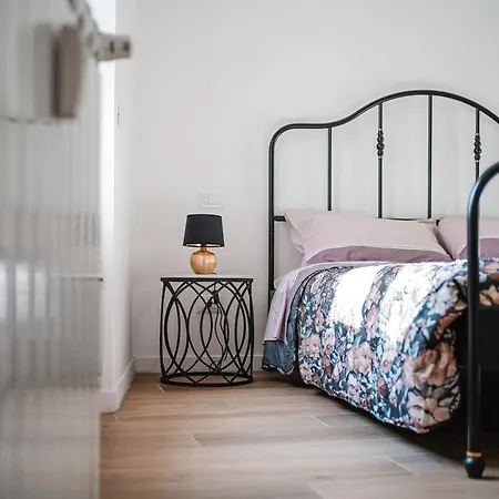 Domus Iulia, Trastevere * ローマ